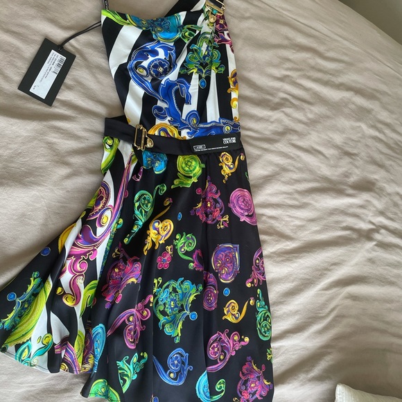 Brand new Versace summer dress - Picture 3 of 8